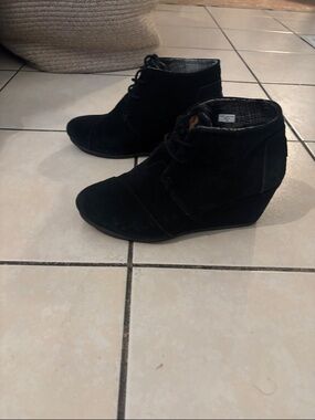 Toms Black Suede Lace-Up Wedge Booties